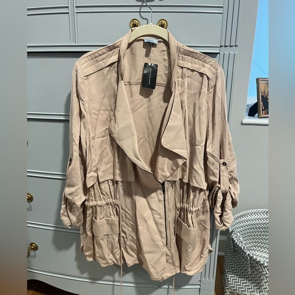 Blush colored lightweight jacket - Picture 3 of 4
